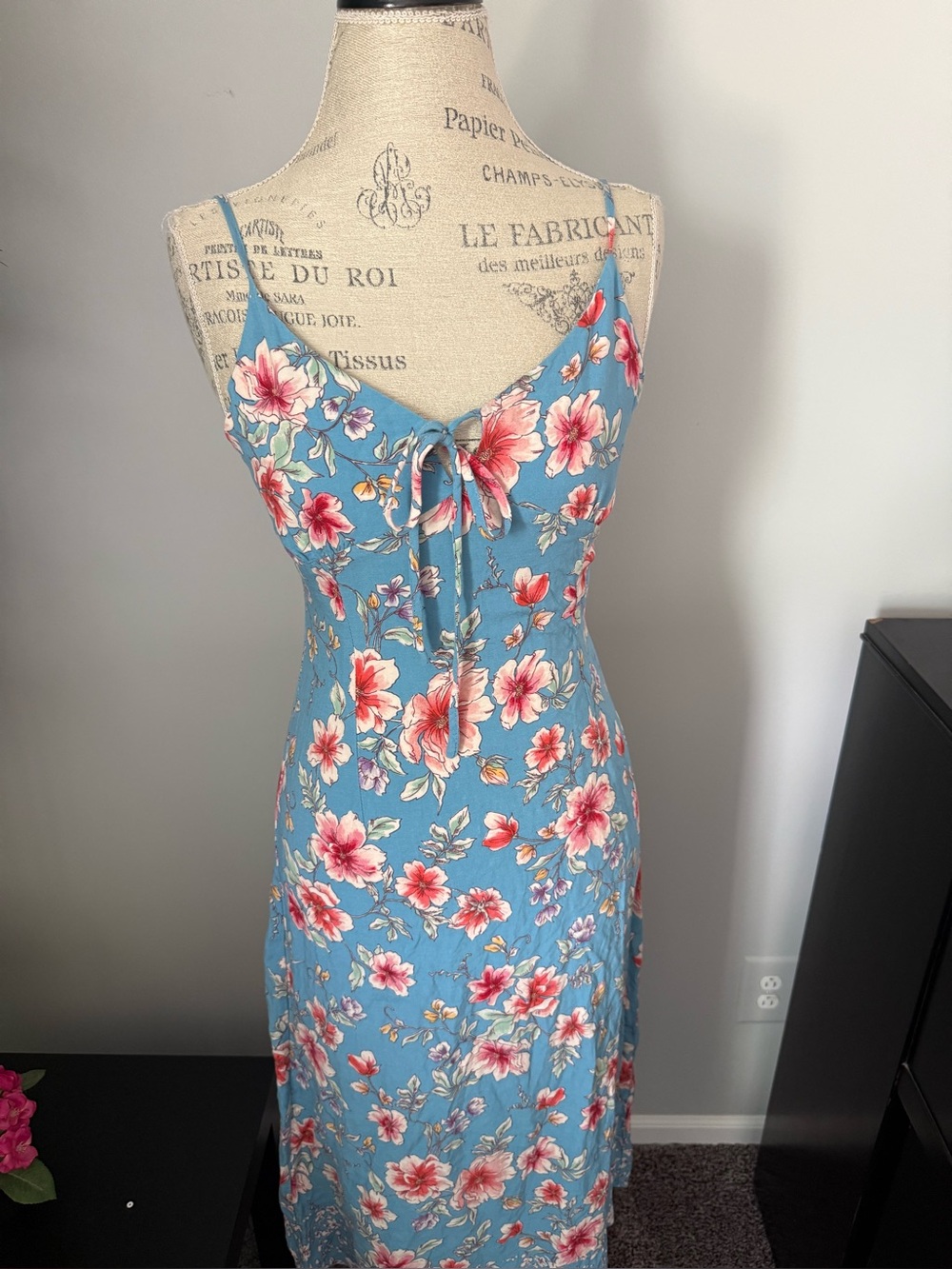 dress Size Medium Women Blue Floral vintage midi